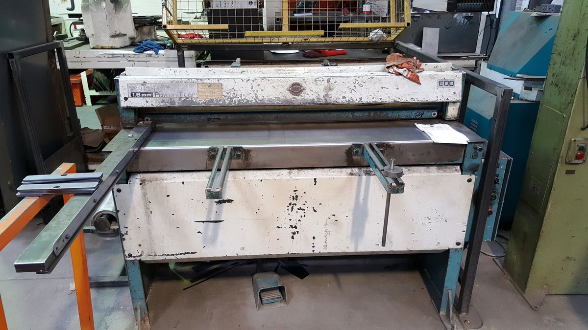 burleyfires's tweet photo. It's another #MakerMonday & we are busy #manufacturing our 'Custom Made Gas Burners'. They're perfect for converting solid fuel fire grates. As you can see we have some very old equipment #flypress that we use to make them! All our trays are made from #BritishSteel. #UKmfg #GBmfg https://t.co/uCdzF6cLWj