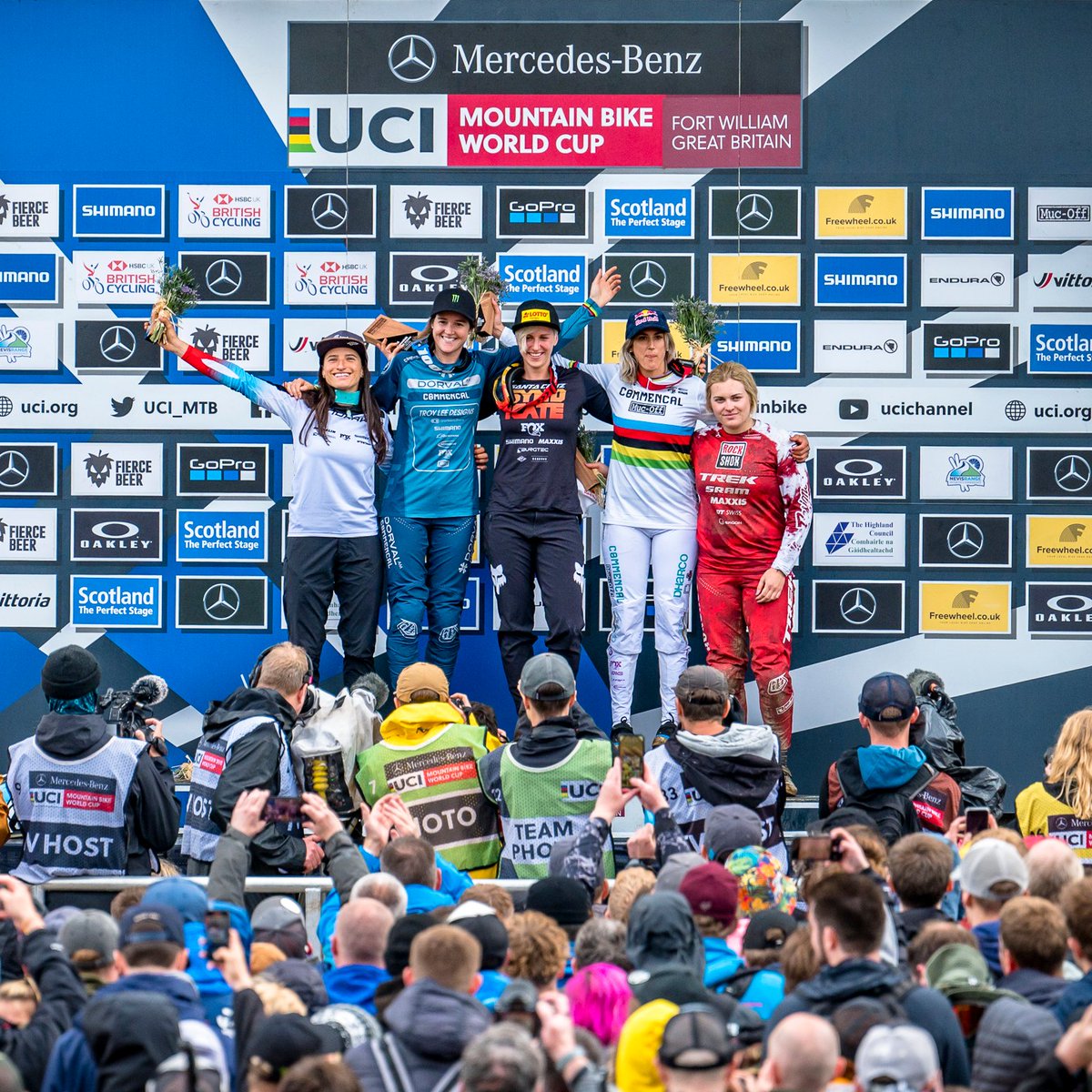 "Trust your bike, trust your tyres, smash it." Nina Hoffmann is crowned Queen of the Fort 👑 the first German winner here at Fort William!

📸 Charne Hawkes Photography

#FortWilliamMTBWorldCup
