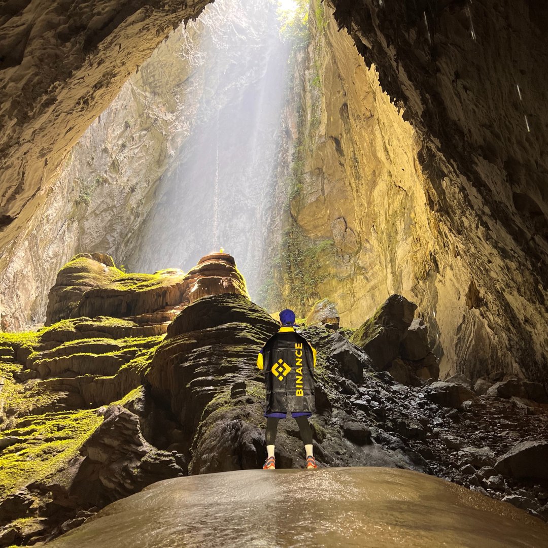 binance's tweet photo. #Binance pictured in the Son Doong cave in Vietnam, known for being the largest cave in the world.

We even managed to run into a fellow Binancian in the Cave! https://t.co/nndZ9LdbFB