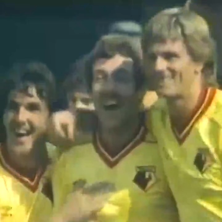 Wishing former Hornet Gerry Armstrong a very happy 68th birthday!  | 