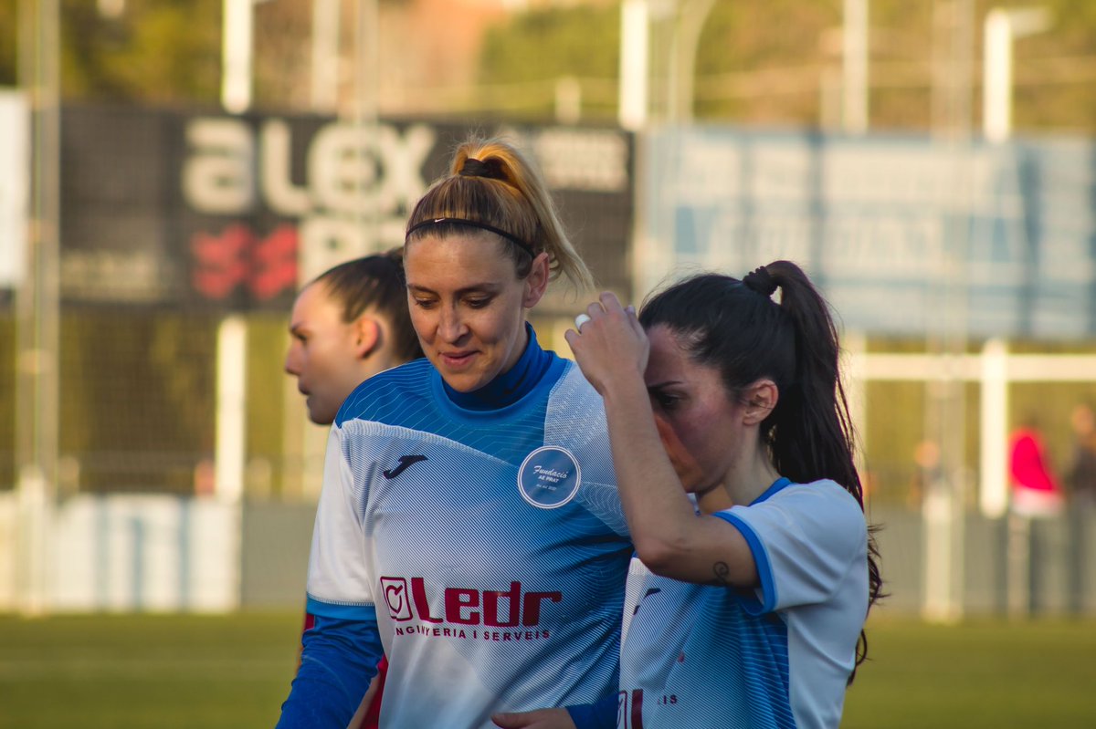 Feliç dia del futbol femení 💙

#femeniblau