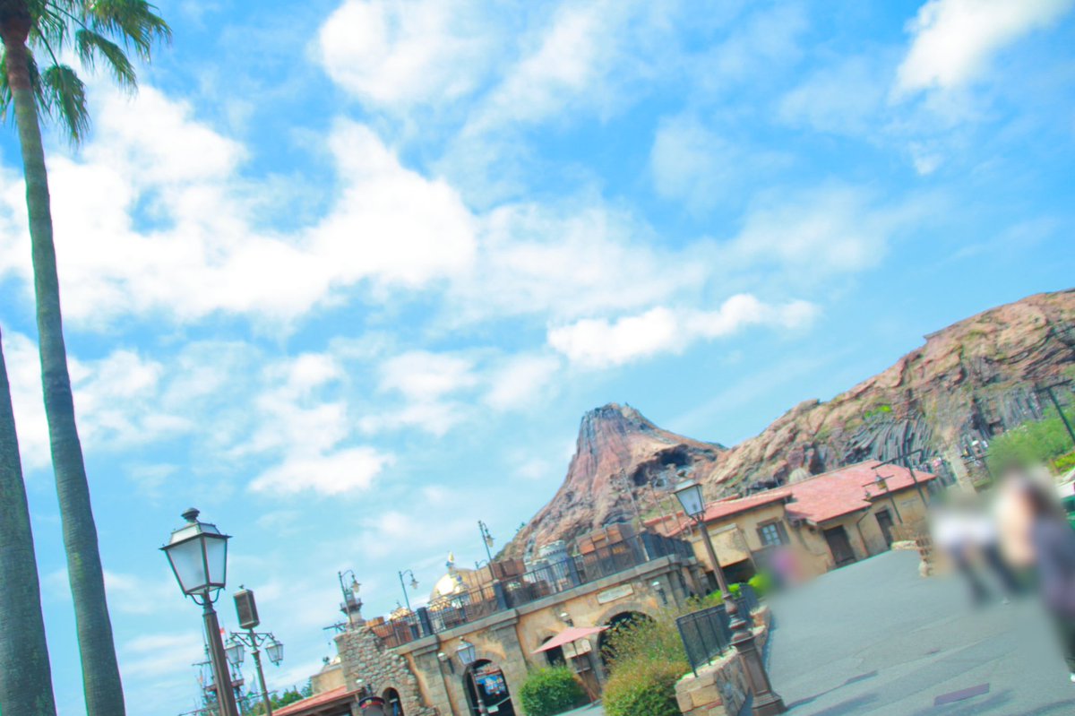 ameeee_w's tweet photo. 久しぶりに一眼使ったけどやっぱり自分の設定した色味だから好きな色すぎる😙 https://t.co/1uA97VZw5P