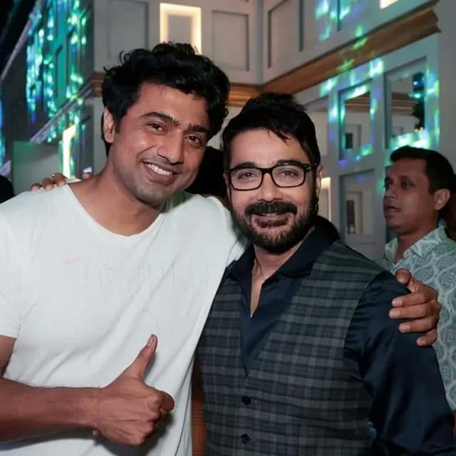 TeamDevFC's tweet photo. Glimpses of #Kishmish25Days Celebration.
Thanks to all of you for showing so much love & support.
Book your tickets now 👉 https://t.co/Gb70sRQe4l & https://t.co/SAbejE8azJ
#Blockbuster4thWeek #Glorious25Days https://t.co/nmQs43bIqL