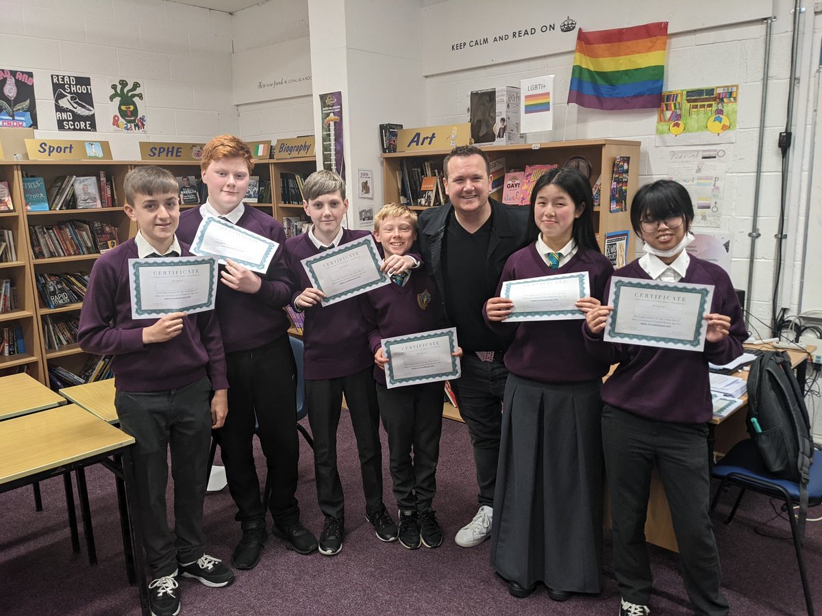 Thomondcclib's tweet photo. Maths Magic with Leon Anderson this morning. The first years used maths skills to learn magic tricks 🙂❤️@jcsplibraries @ThomondCommColl @MagicianLeon https://t.co/L5Ildzteip