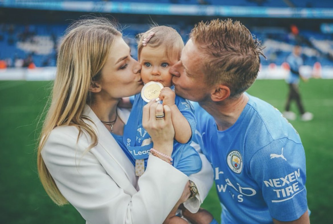 City_Xtra's tweet photo. Ig Zinchenko: “My life 💙” [zinchenko_96] https://t.co/42CWheLxFi