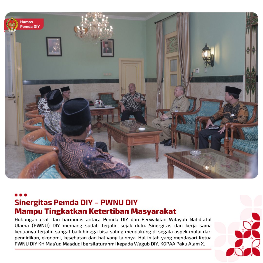humas_jogja's tweet photo. Kedatangan Sang Kyai pada Senin (23/05) di Gedhong Pare Anom, Kompleks Kepatihan, Yogyakarta ini adalah untuk memperkenalkan kepengurusan PWNU DIY terpilih periode 2022 – 2027 sekaligus meminta arahan.
#WakilGubernurDIY #KGPAAPakuAlamX #PWNUDIY #PemdaDIY #JogjaIstimewa https://t.co/6y9LMJZPRh