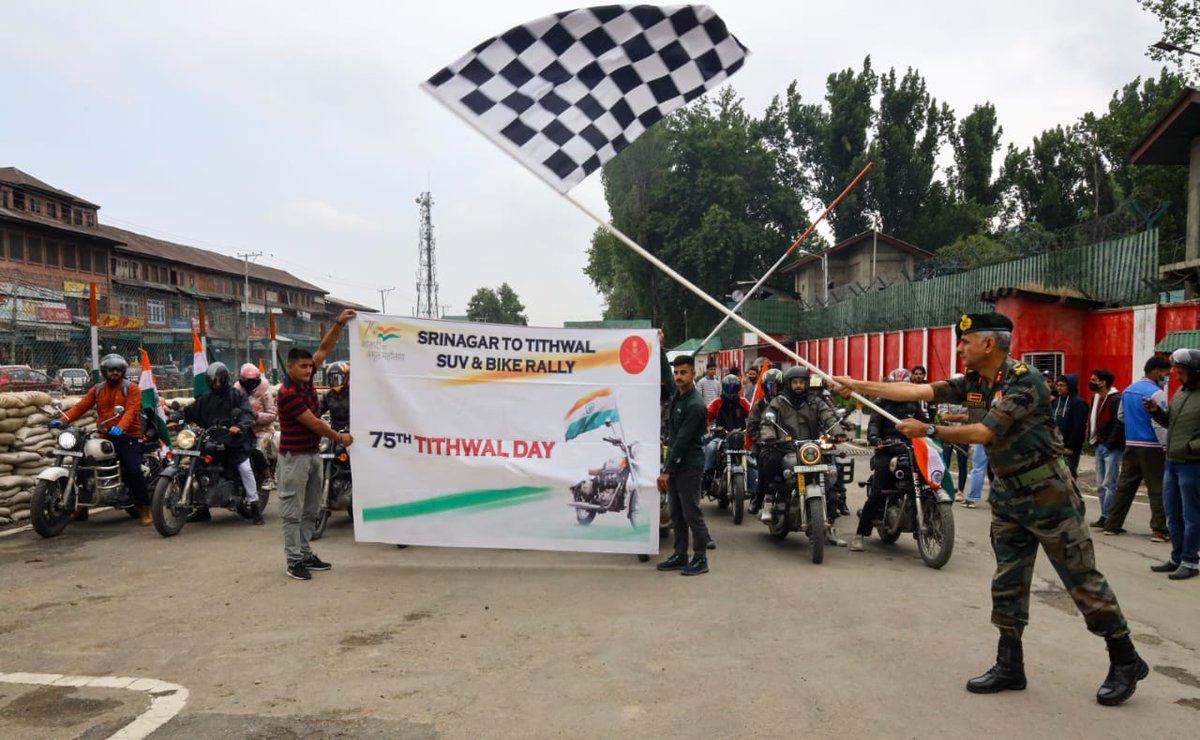 BharatDefenders's tweet photo. #IndianArmy celebrates 75th Tithwal Day to commemorate liberation of Tangdhar Valley from Pakistani raiders in 1948 under the leadership of Brigadier Harbaksh Singh.
Remembering Bravehearts who laid down their lives.
#Kashmir
#tithwalday
@adgpi
@NorthernComd_IA https://t.co/sBavnyHW83