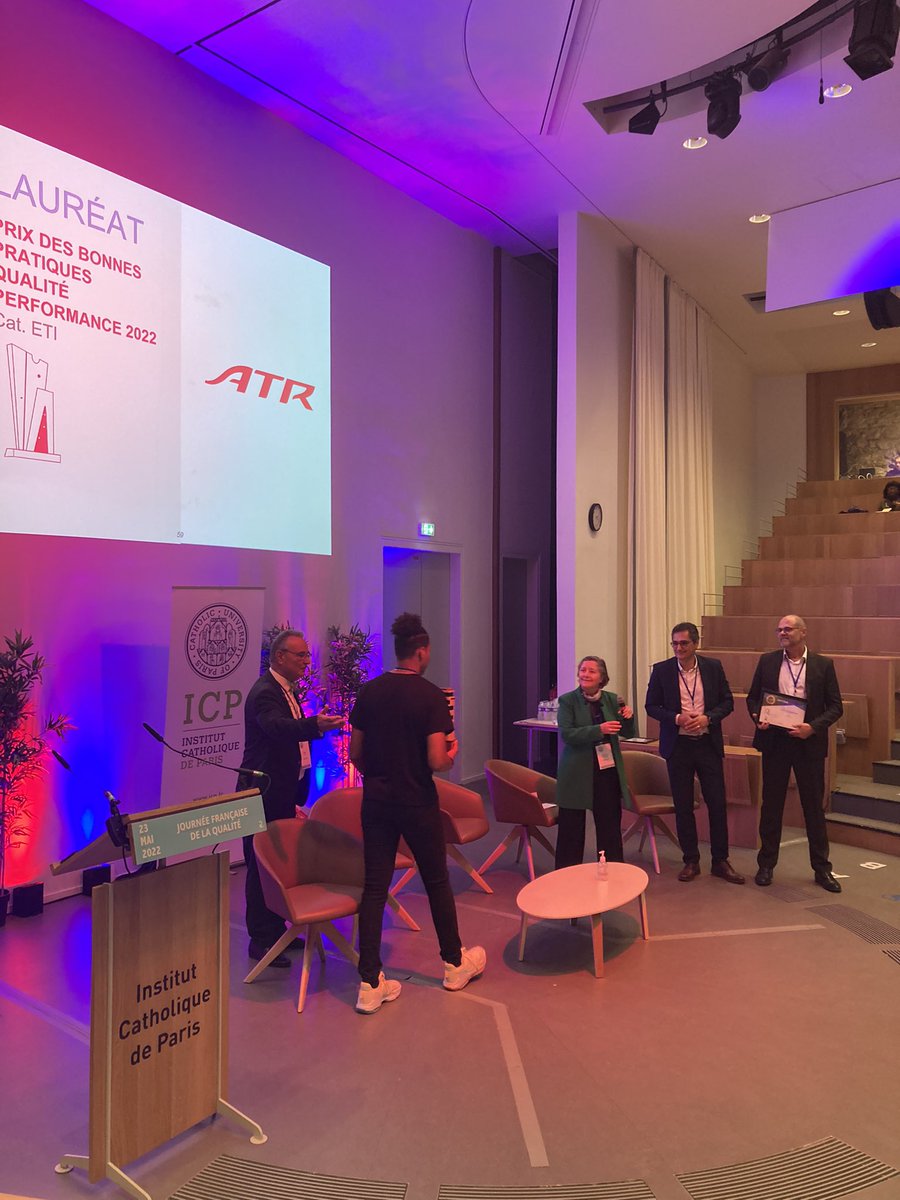 QualitePerf's tweet photo. Le Prix des Bonnes Pratiques #Qualité #Performance 2022 catégorie ETI est décerné à @ATRaircraft périmètre support clients, constructeur d’avions régionaux
#journeequalite #prixqualite https://t.co/ph6FZzDBb4