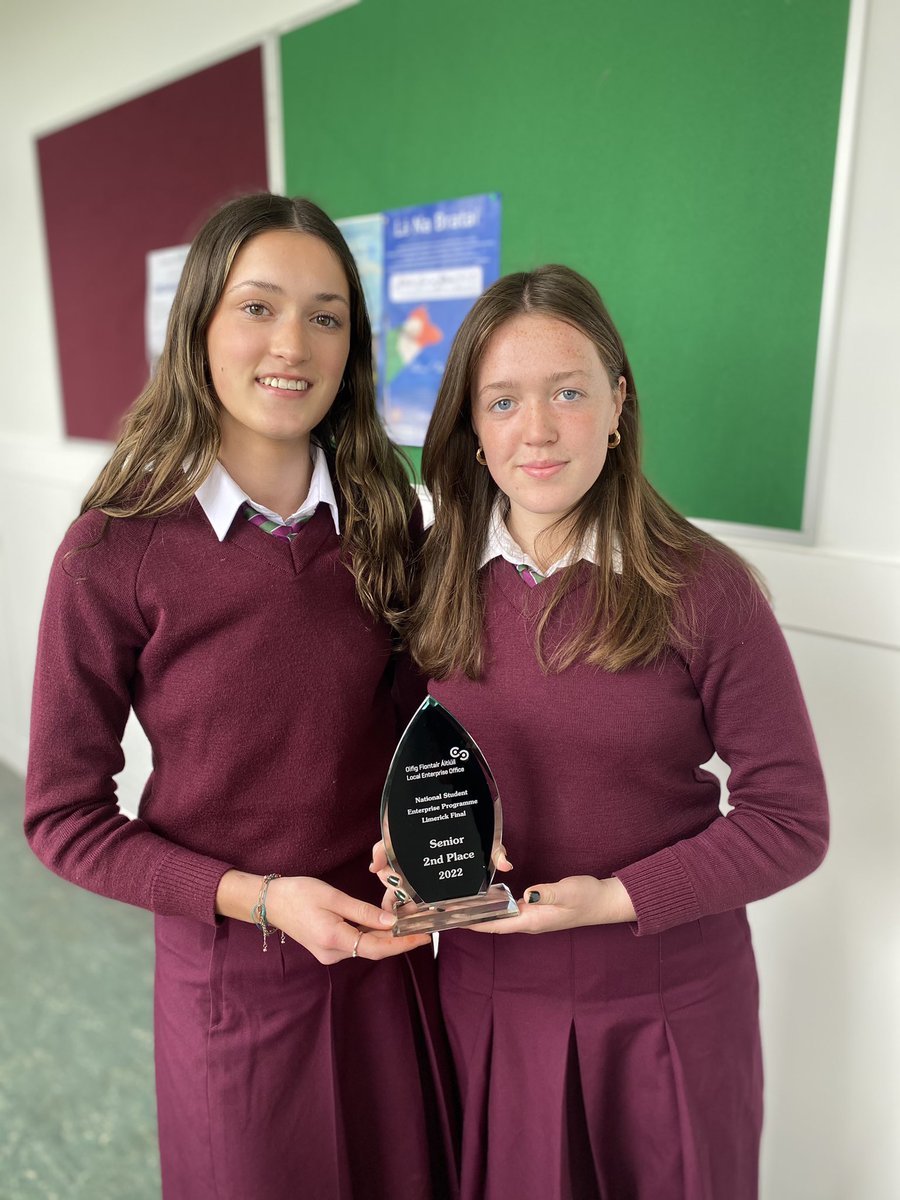 Gno_ItAll's tweet photo. An-bhródúil as na cailíní seo a rinne an-thionscadal le haghaidh @StudentEntProg. Tá an duais seo tuillte go maith agaibh. Fair play to Giselle, Elena &amp; Rachel (missing from photo) for the work they put into their TY mini-company during the year 🙌 @LHCfcj https://t.co/GrJirPZq7O
