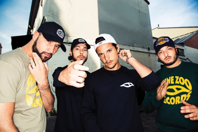 special_nekfeu's tweet photo. 🚨Le S-CREW réalise 30.000 ventes d’albums en seulement 30 MINUTES !!

🤯 https://t.co/Zg74idKiQU