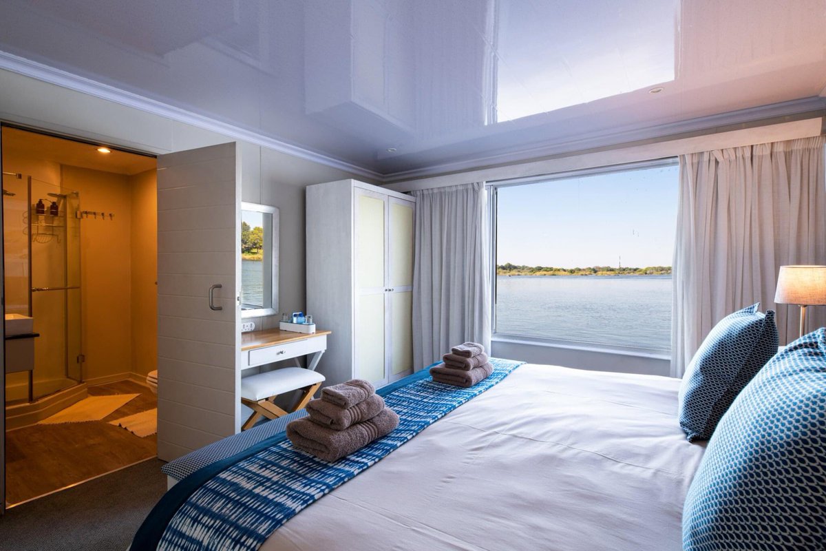 ZQCollection's tweet image. Experience the thrill and tranquillity of an authentic African adventure with all the luxurious comforts of a boutique hotel when you stay on our Chobe Princess houseboats. You'll never want to leave! 😍

#travel #choberiver #chobeprincess #zambeziqueencollection