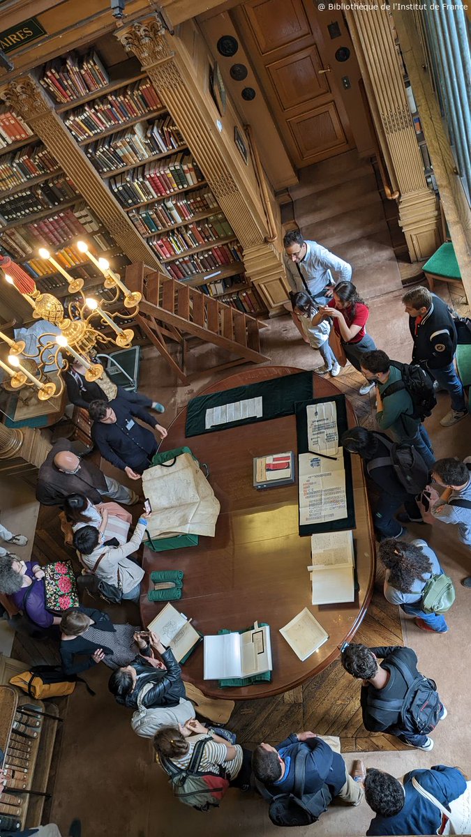 Bibli_Institut's tweet photo. Aujourd’hui, présentation de documents asiatiques rares et précieux (fonds Cordier ; fonds Moriau…) pour les participants aux études taïwanaises francophones, par Arsène Donada-Vidal, élève @Ecoledeschartes. https://t.co/ZXp1XyRMJ6