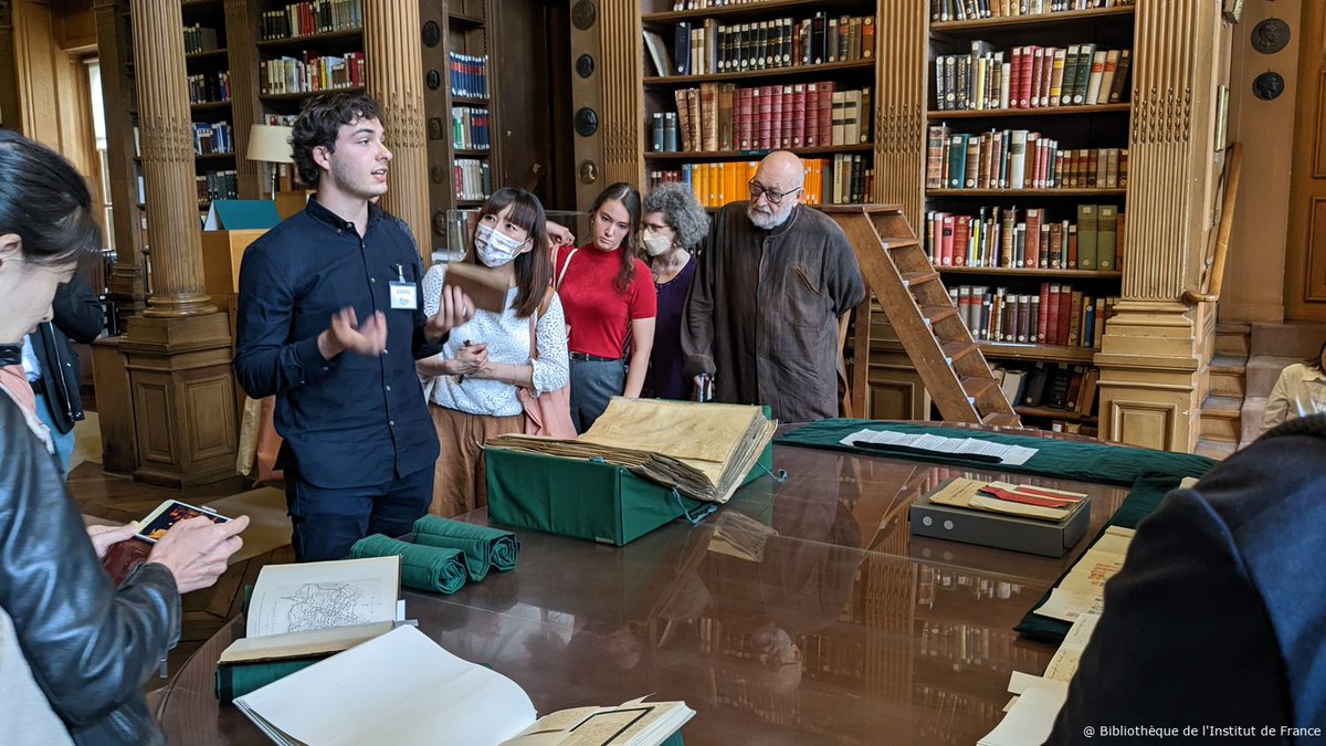 Aujourd’hui, présentation de documents asiatiques rares et précieux (fonds Cordier ; fonds Moriau…) pour les participants aux études taïwanaises francophones, par Arsène Donada-Vidal, élève <a href="/Ecoledeschartes/">École des chartes | PSL</a>.