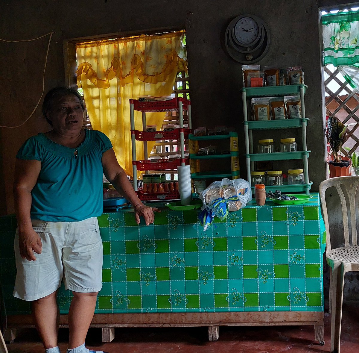 scoliosleep's tweet photo. Nay Carmen of Negros, processes and sells organic wild herbal products from the forest, was personally mentored by the late  Leonard Co

Nay Carmen also tried accupuncture but gave up since the military have been associating every accupuncturist in her area as member of the NPA https://t.co/WnRCCbTDuO
