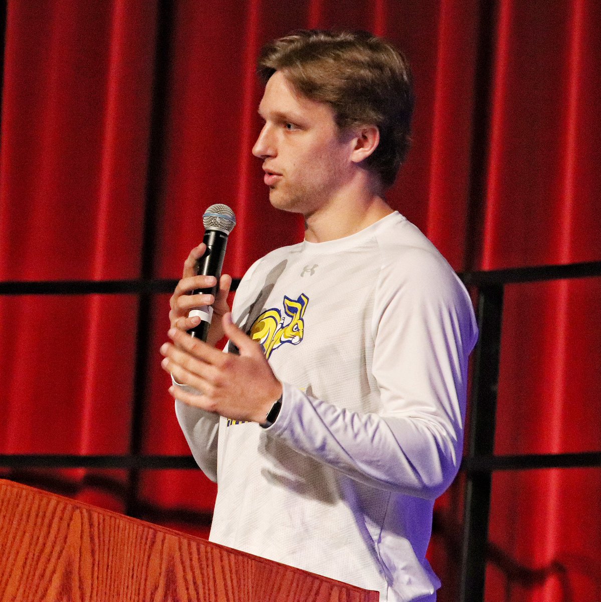 NeuquaValley's tweet photo. Grateful to @taylor_omalley and @mgronowski7 for sharing their journeys and insights transitioning from high school to college athletics. Go Cardinals, Go Jackrabbits! https://t.co/K2VtbRBgHQ