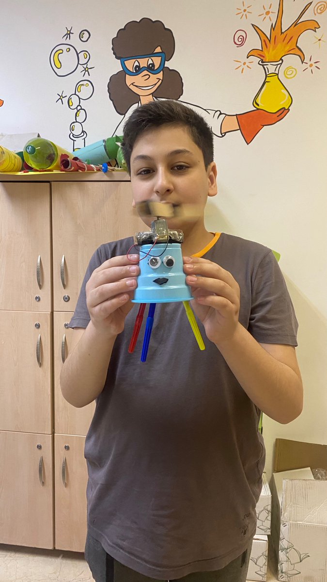 Bugun 7. Sınıf öğrencilerimizle Bilimin Doğası dersinde kendi robotlarımızı tasarladık 🤖🦾👀
<a href="/kursatkayalak/">Kürşat Sadık KAYALAK</a> @ArifeKaraman6 <a href="/mftufekci/">Mehmet Fatih Tüfekçi</a> <a href="/DogaUskudar/">DOĞA KOLEJİ ÜSKÜDAR KAMPÜSÜ</a>