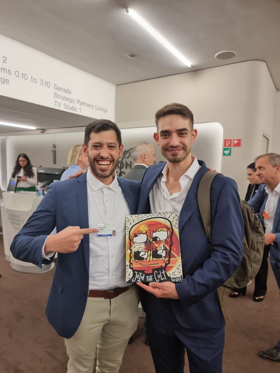 ragaco30's tweet photo. GM! And what a Gm, because today I get a picture of one of our new frens, and not any fren. Welcome @eordano to the @ragatoons family! Wagmi ๐ค
#nft #NFTMint #WAGMI #web3 #nfts #ragatoons #decentraland #Metaverse https://t.co/OpvqeWMs0J