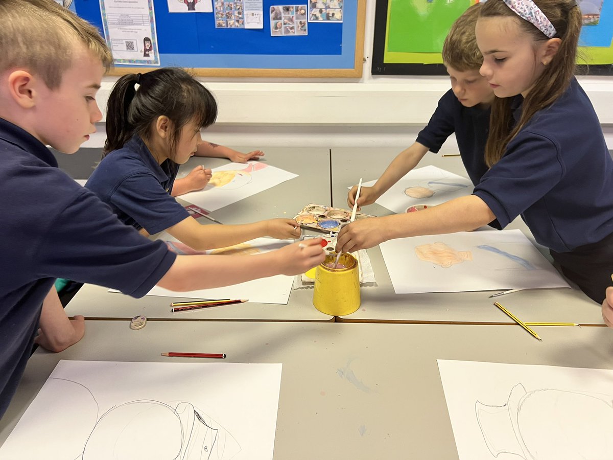 Class8Hcps's tweet image. Final portraits pending of The Queen. In the style of Hockney or Basquait…. Can you tell which style we are using?