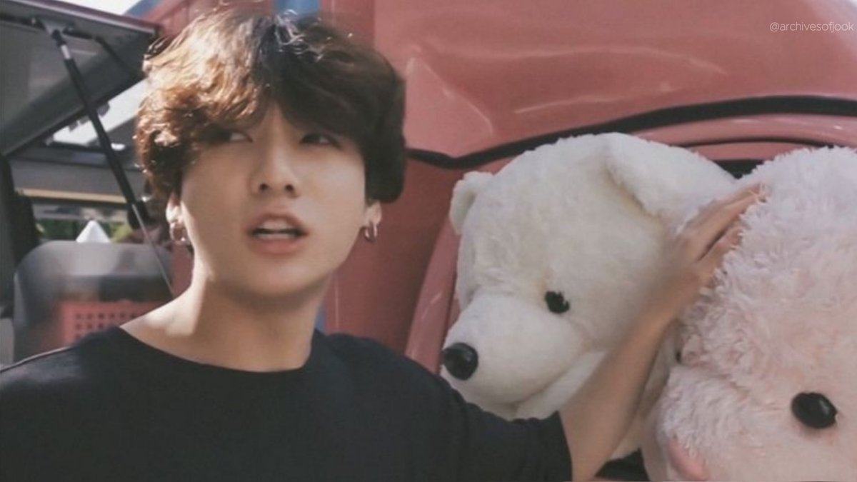 archivesofkook's tweet photo. romantic day whit jungkook. https://t.co/lKWbnkcUT3
