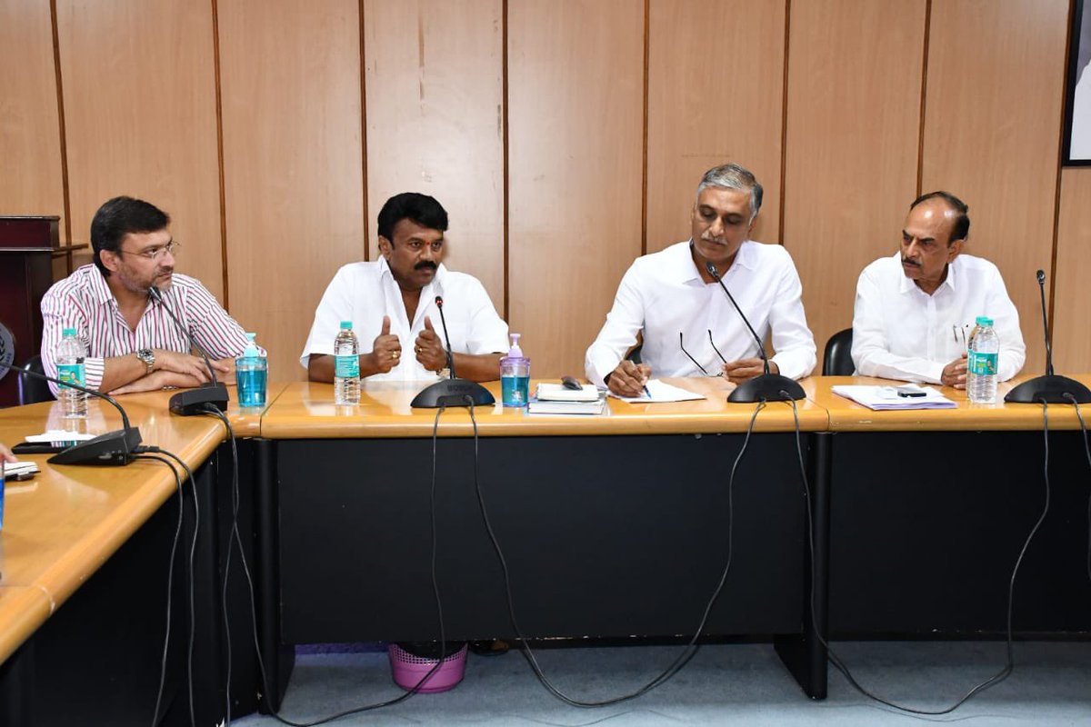 mahmoodalibrs's tweet photo. As per the instructions of Hon'ble Chief Minister Sri KCR Garu, attended a review meeting at MCRHRD along with Colleague Ministers Harish Rao Garu &amp; Talasani Srinivas Yadav Garu &amp; discussed with the chief engineers committee of Osmania Hospital on the structure report. https://t.co/TmUFD1E31g