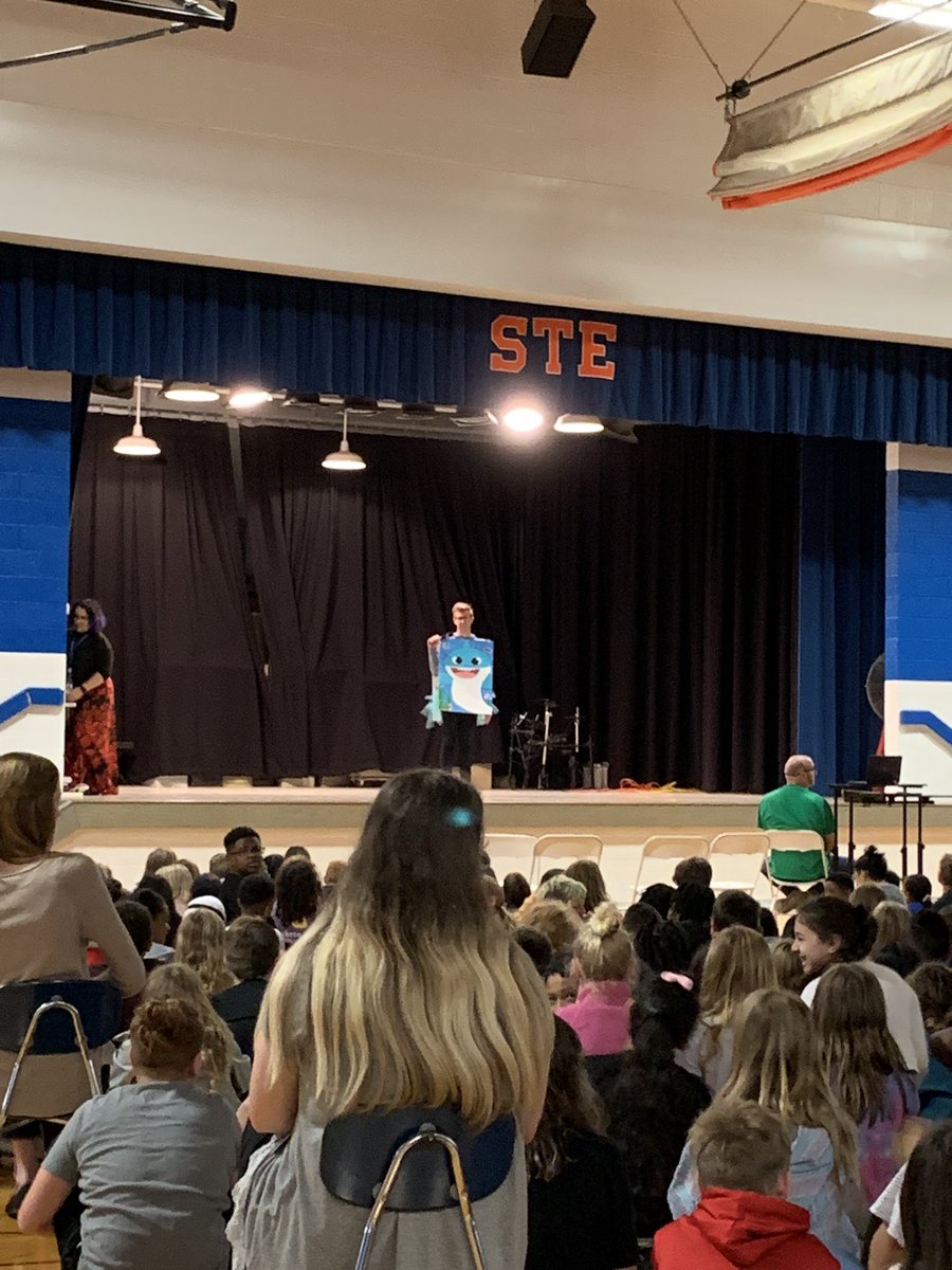 BBECounselor's tweet photo. It’s been a fun day at STE so far! We had the talent show and got to see @sipemusic perform Baby Shark! Now we’re cheering on 5th graders in a drop ball tournament! 👏 @STE_Stallions https://t.co/m0SesMaR4V