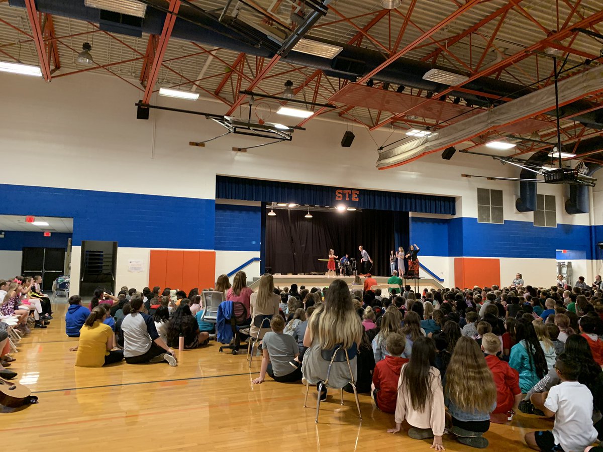 It’s been a fun day at STE so far! We had the talent show and got to see @sipemusic perform Baby Shark! Now we’re cheering on 5th graders in a drop ball tournament! 👏 <a href="/STE_Stallions/">Stewartsboro Elementary</a>