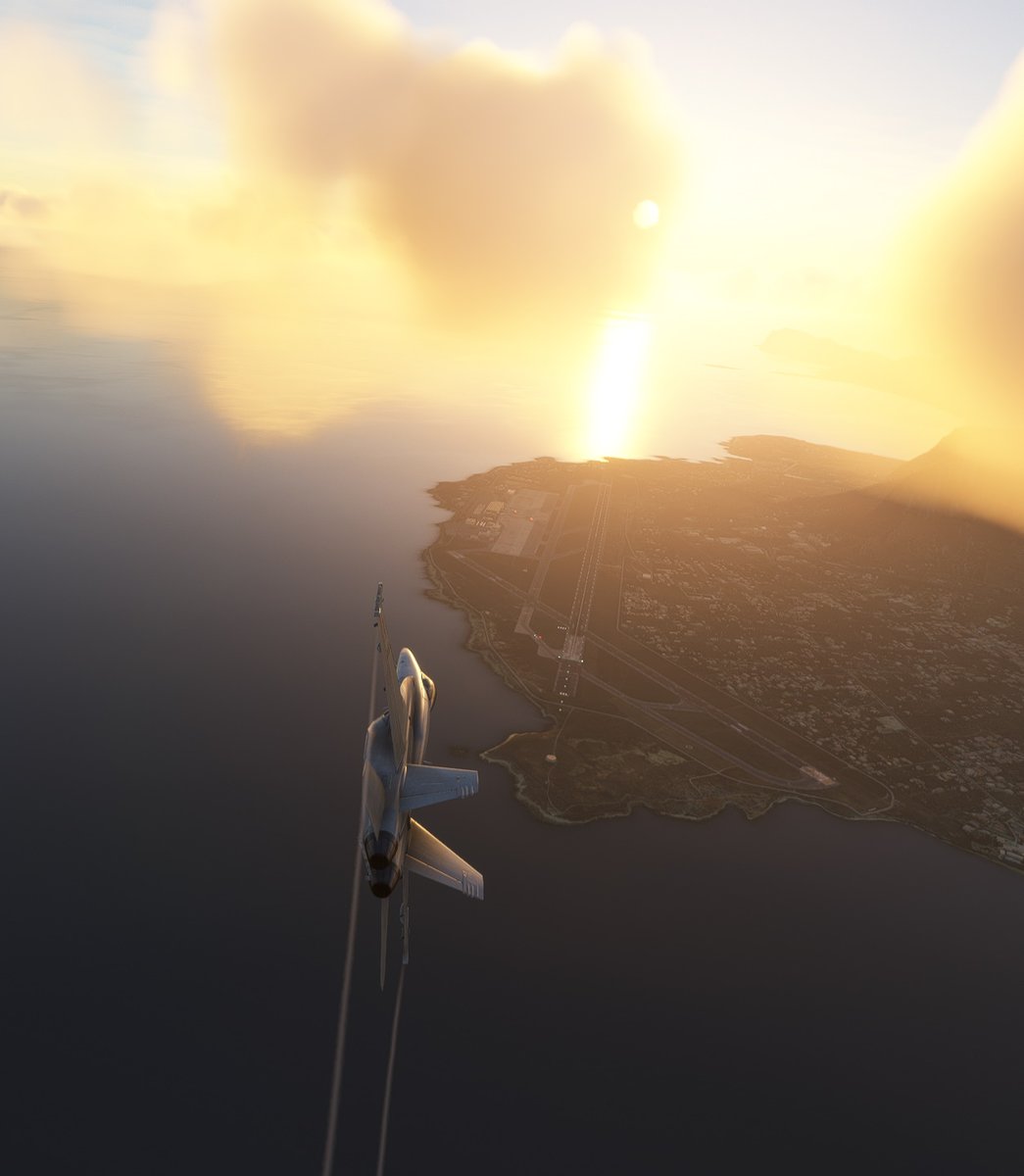AvionChibi's tweet photo. 🇮🇹#MSFSchallenge 早く観たいっ📽️✈️
#TopGun 
#Palermo #LICJ #F18 https://t.co/ZpjqUTguNb