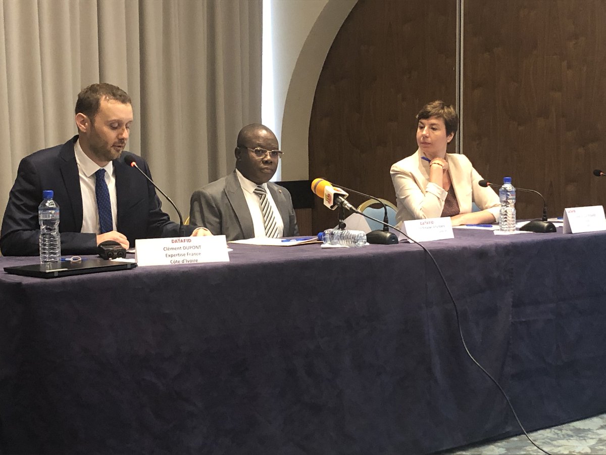 FondationFERDI's tweet photo. Lomé, ouverture du 2e atelier #DATAFID présidé par Atta Kakra Kwawo ESSIEN (#OTR) avec les interventions de Clément DUPONT (@expertisefrance) et Céline de QUATREBARBES (#FondationFerdi et #IHEDD). https://t.co/AZPlZnjFCD