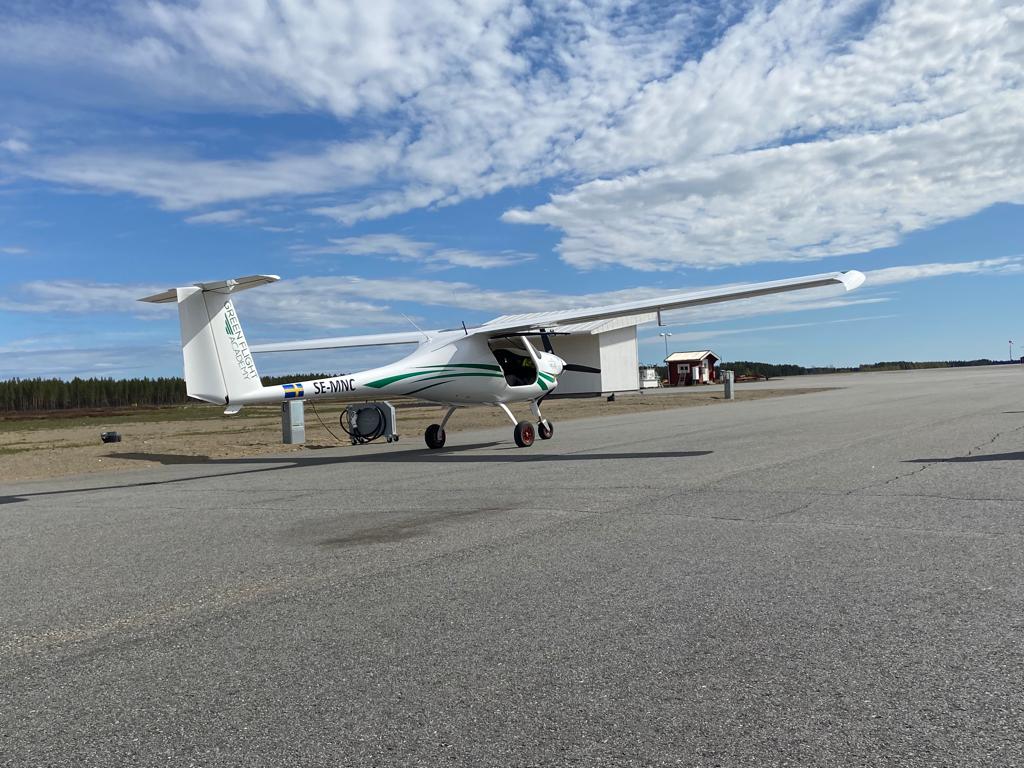 cdo2com's tweet photo. Last week we visited Skellefteå airport as part of the Sustainable Aviation #GBIP to Sweden co-ordinated by @IUK_EDGE_SW. As part of their plan to lead electric aviation, they already have the capacity to rapid charge 40 of these all-electric aircraft at the same time. https://t.co/6AUMVahZKg