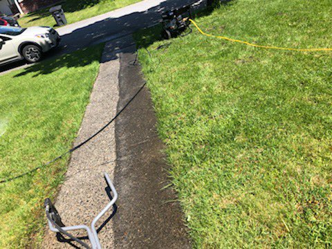 Ian_A_MacDonald's tweet photo. Even with new equipment, #KMac knows what he is doing. #TheReviewsAreIn #Back2BackYardAttack #TeamMacDonald https://t.co/OJmlgM08ub