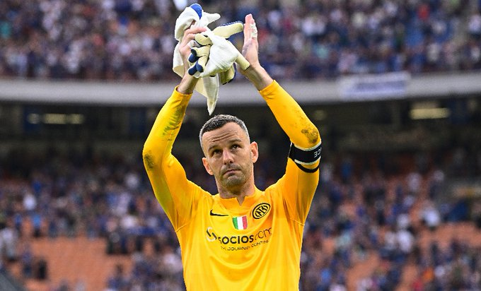 Inter_InDiretta's tweet photo. 🎙 | HANDANOVIC 

Le parole di Samir Handanovic al termine di #InterSampdoria 👇

more:📺💻📱👉 @Inter_InDiretta  |  #Inter_InDiretta https://t.co/gWgefGGVdF