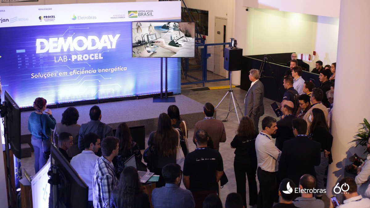 axiaenergiaof's tweet photo. Encerramos o primeiro ciclo do Programa #LabProcel, por meio do #Procel, em parceria com o #Senai #Firjan. O demoday contou com mais de 200 convidados. Em 30 meses, aceleramos e pré-aceleramos 14 soluções inovadoras em eficiência energética.
Fotos: divulgação Firjan
#Eletrobras https://t.co/QWfcCUhAHh