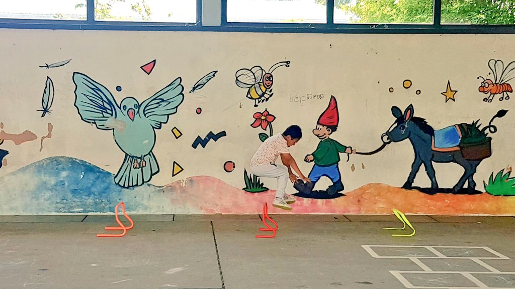 acstrasbourg's tweet image. 🏀🏈⚽️#30APQ le recteur @OlivierFaron accueille @ThierryTerret,délégué ministériel au #JO, à l&apos;école #Fischart de #Strasbourg pr observer le déploiement des 30min d&apos;activités physiques par jour.L&apos;#école promotrice de #santé avec le #sport,condit° fondamentale pr bien apprendre!👍