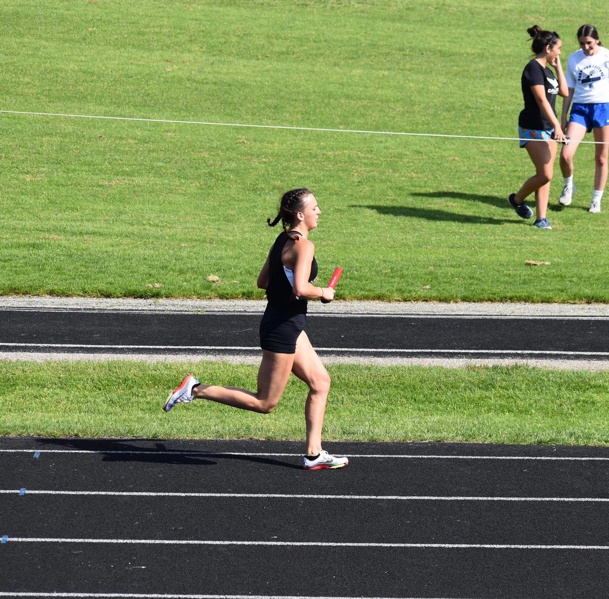 4x800 Regional Qualifiers coming off a big PR, and another big drop coming this week from this determined group that wants to get back to the State Meet! <a href="/josie_burgett/">Josie Burgett</a> <a href="/maddieburgett_/">maddie burgett</a> <a href="/_erinnking/">Erin King</a> <a href="/liz_funkhouser/">elizabeth funkhouser</a>