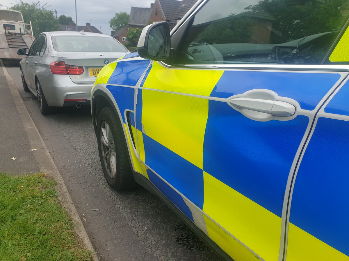 gmptraffic's tweet photo. The BMW 320 was stopped on Sale Road by #ME41. The driver was found to have no insurance and the last policy was shown as August 2021. Car seized and the driver reported to court @NWmwaypolice https://t.co/UOQ6dSywIi