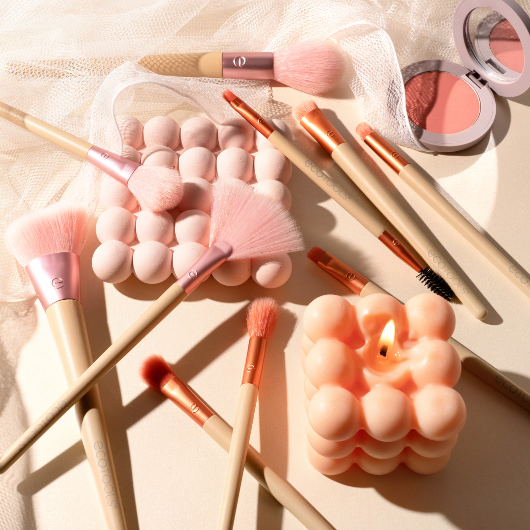 ecotools's tweet photo. Wherever you are, be in your element🙌 Nature-inspired makeup tools that sustainably celebrate and highlight the beauty of nature and your natural beauty
Shop our Elements Collection @UltaBeauty
ALWAYS Vegan & 100% Cruelty-Free! #EcoTools #ElementsCollection https://t.co/GMdcFDRc99
