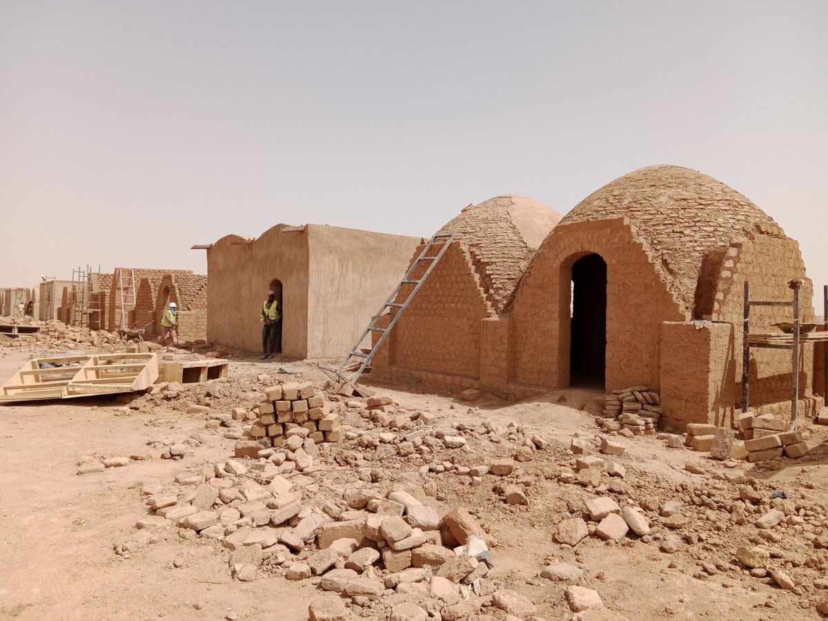 CISPorg's tweet photo. #CISPinNiger
Costruiamo 500 case sociali per le famiglie di Agadez.
Il progetto #U4C si inserisce nel piano di urbanizzazione voluto dalla città, che comprende altre 500 case, oltre ai servizi necessari alla vita quotidiana.
@aics_it @UNESCOEU @dueniger
https://t.co/dTzxTHHOTX https://t.co/nTyGyWUr72