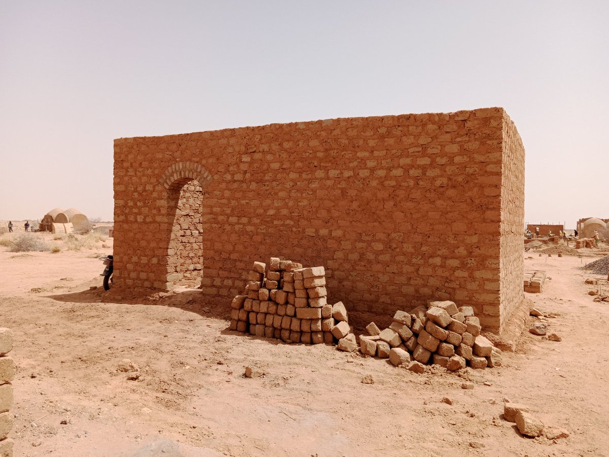 CISPorg's tweet photo. #CISPinNiger
Costruiamo 500 case sociali per le famiglie di Agadez.
Il progetto #U4C si inserisce nel piano di urbanizzazione voluto dalla città, che comprende altre 500 case, oltre ai servizi necessari alla vita quotidiana.
@aics_it @UNESCOEU @dueniger
https://t.co/dTzxTHHOTX https://t.co/nTyGyWUr72