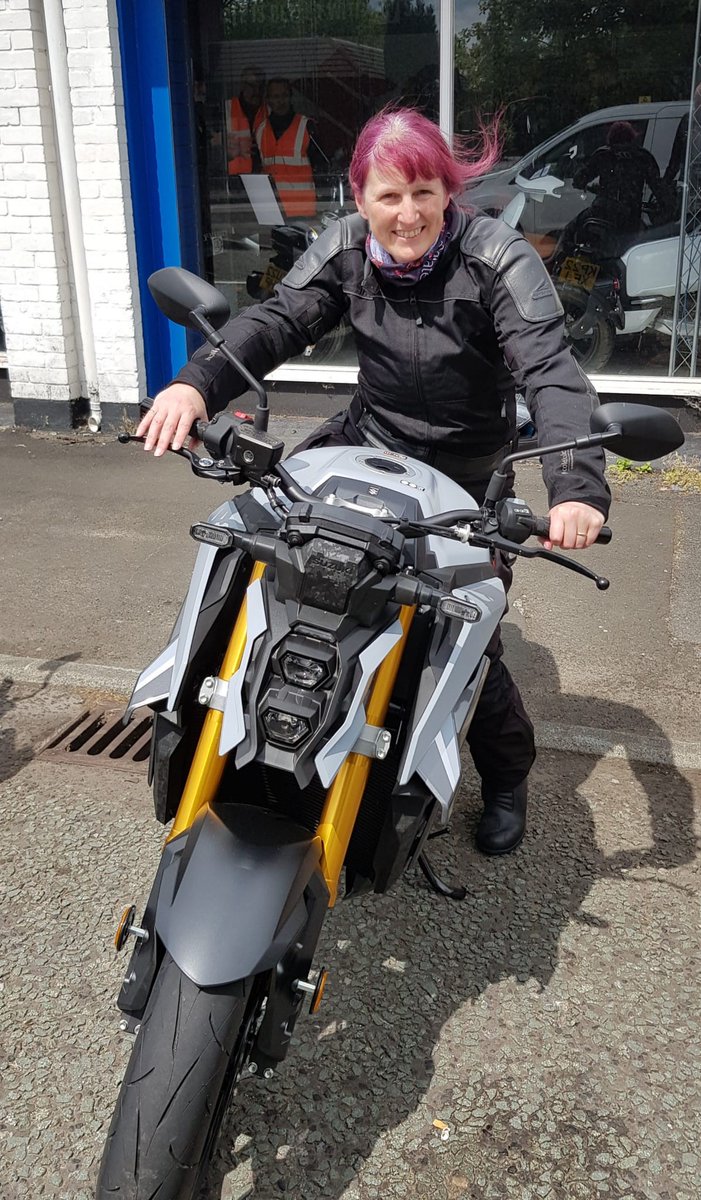 SorryMate tweet media