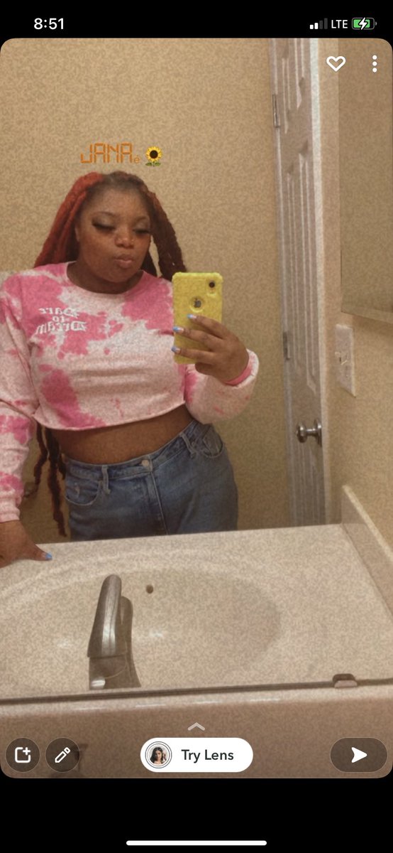 DaddiiNaae's tweet photo. happy golden birthday to me 🥳 23 is going to look so good on me 💛 https://t.co/U25DP57gJs