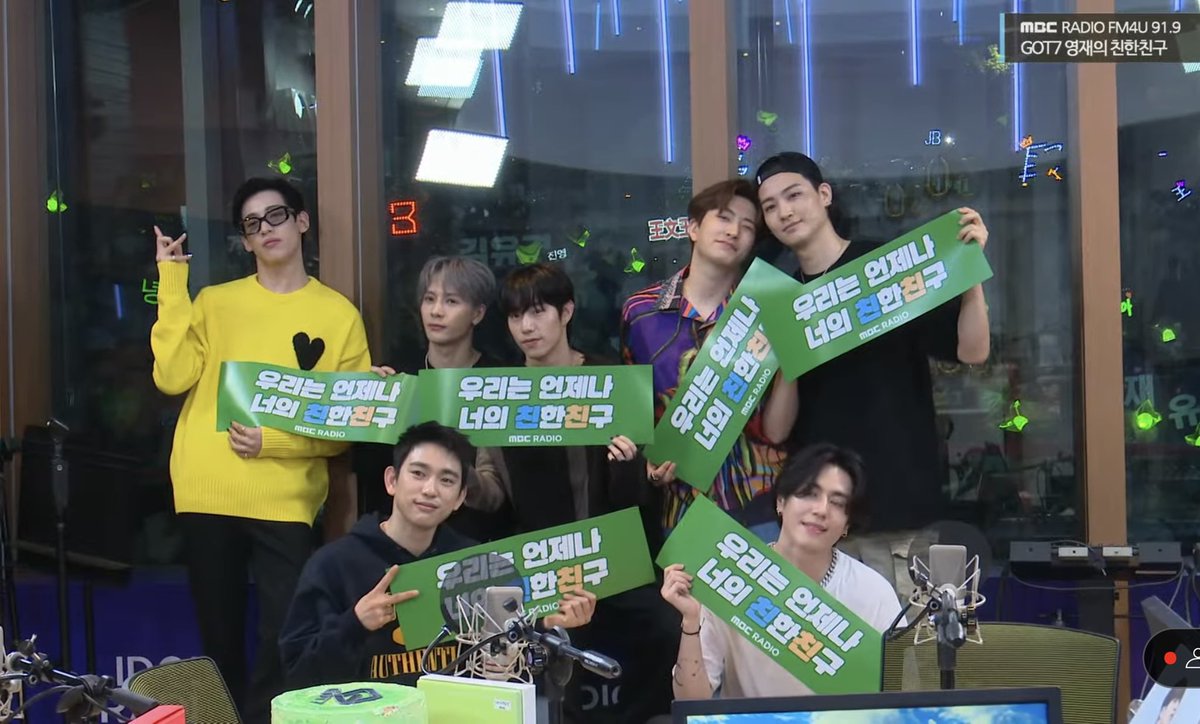 IamTantane's tweet photo. น่ารักกันมากๆเลย #GOT7  #GOT7_NANANA https://t.co/P3obNvGhM9