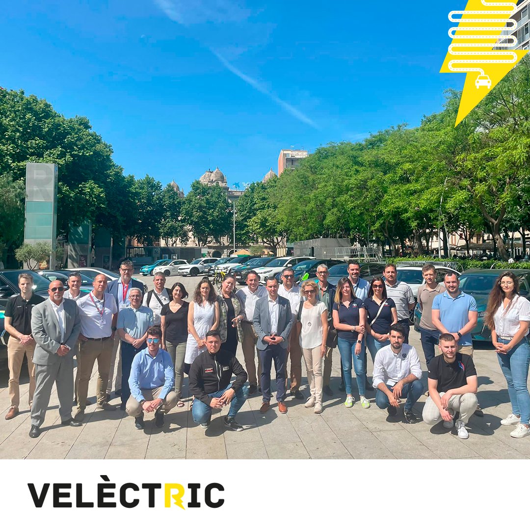 VelectricReus's tweet photo. Aquest matí s'ha presentat en roda de premsa la 6a edició de #Velectric, enguany amb rècord d'expositors, 18 ‼️
Serà el 27 i el 28 de maig a la plaça de la Llibertat
Si et ve de gust provar alguns dels seus vehicles, reserva el teu test drive aquí ➡️ https://t.co/4MEobD44tn https://t.co/l114fZrRJU