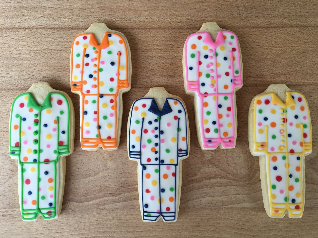 oCcCookies's tweet photo. Is anyone else having a hard time with the rise and shine today? Happy Monday from the cutest little pajama sets we’ve ever made. 

#cvillecookies #OneCreativeCookie #charlottesville #CvilleLocal #TheCookieCollege #customcookies #pajamas #pajamaparty #monday #colorful #royalici https://t.co/c9FRItOtjh
