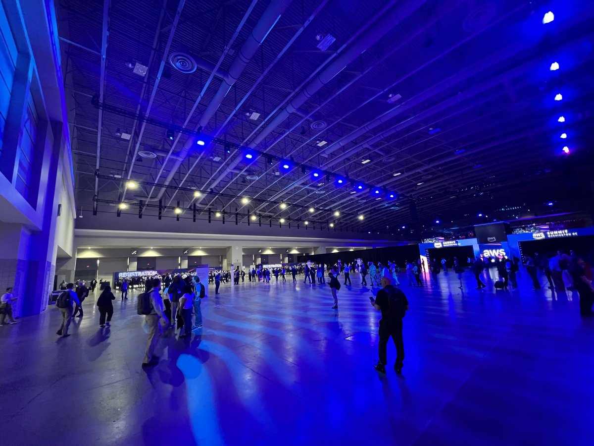 batmanppc's tweet photo. Gearing up for #AWSSummit! @eLuminCloud @AWS_Edu https://t.co/UQvVc0UFpe