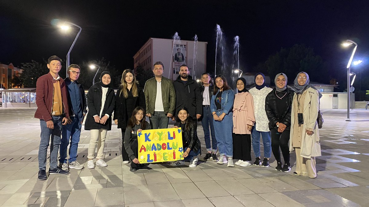 KayaliLisesi42's tweet photo. Belediyemizin düzenlediği Bursa-Çanakkale gezisinden öğrencilerimiz… https://t.co/cp7clg00fW
