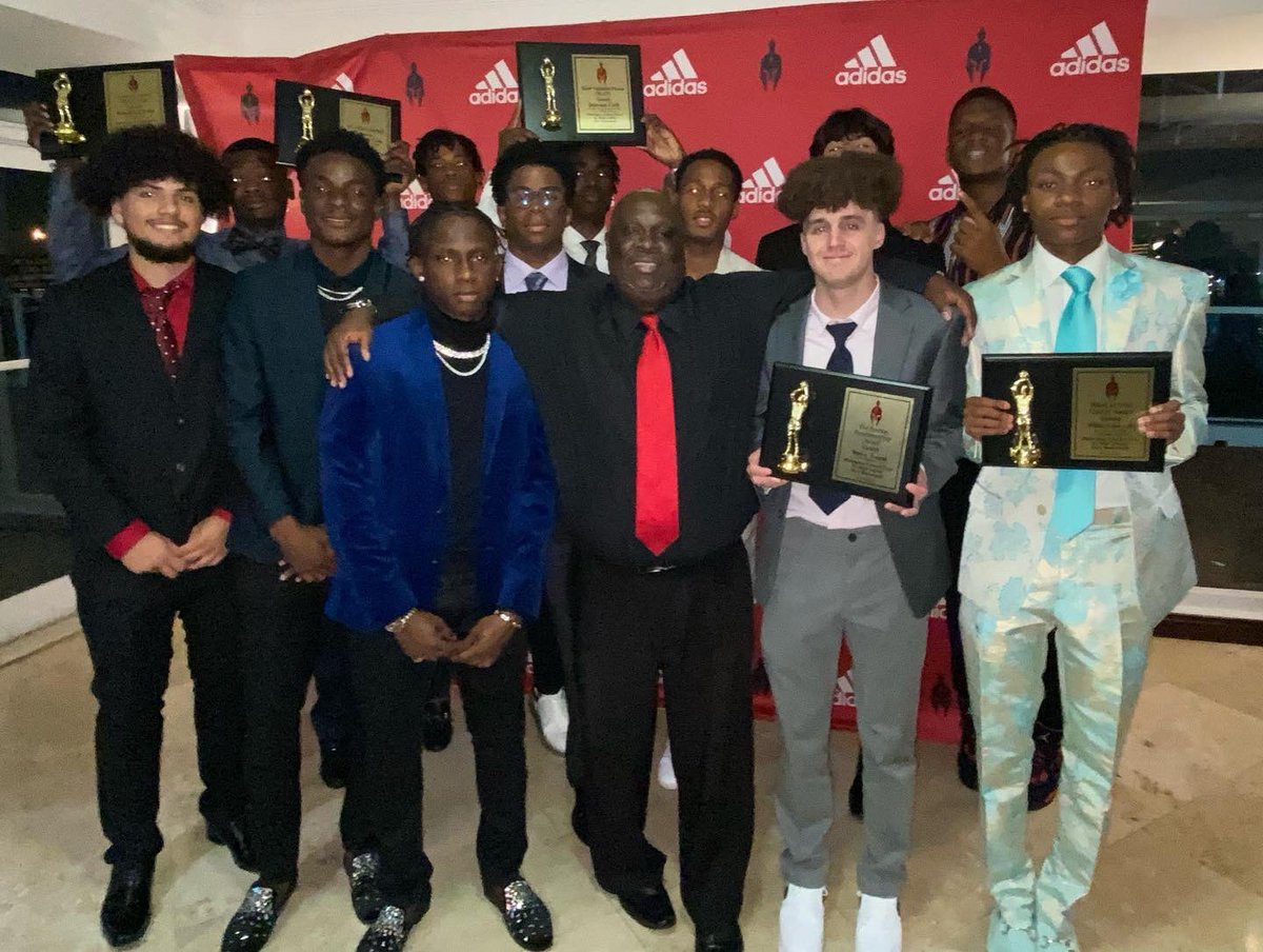 rmfmagazine's tweet photo. S/O to Coach @DoobieRmf and @MiamiPaceHoops on their Boysβ Basketball banquet this past Saturday. Great way to kick off the summer for any program.
We look forward to watching this program grow in the next few years.
#305 #DadeCounty #PaceSpartans https://t.co/umW47lnB9h