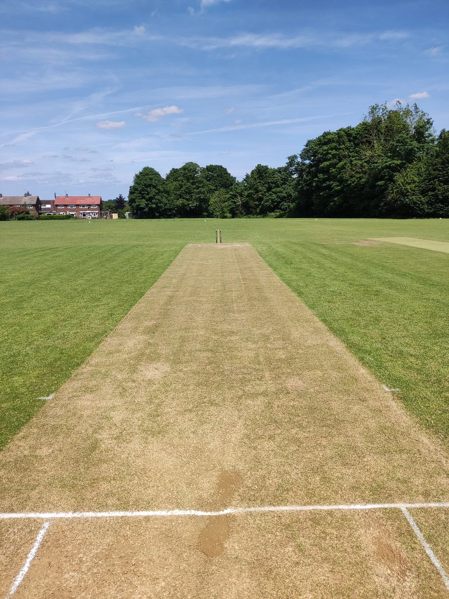 WCBXI's tweet photo. The boys picked up a 75-run win yesterday. @WillingaleCC were excellent hosts with a scenic village ground, the pictures don't do it justice!

WCB: 205/5 (35)
🏏 @KunwarMayank 53* @supern15h 33*
Willingale: 130/9 (34.2)
🎳 Vijay 3-16 @bhardwaj10991 2-24

#Cricket #Sunday #Essex https://t.co/JDtJDI7VOt