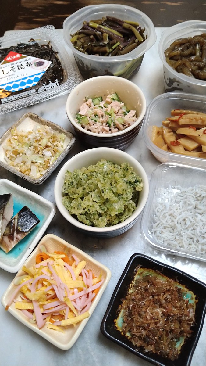 everykata's tweet photo. 気が変わらなければ明日おにぎりを１升分作る準備中。。。
小さいおかずみたいでかわいいです😋 https://t.co/2zdt4zcuGx