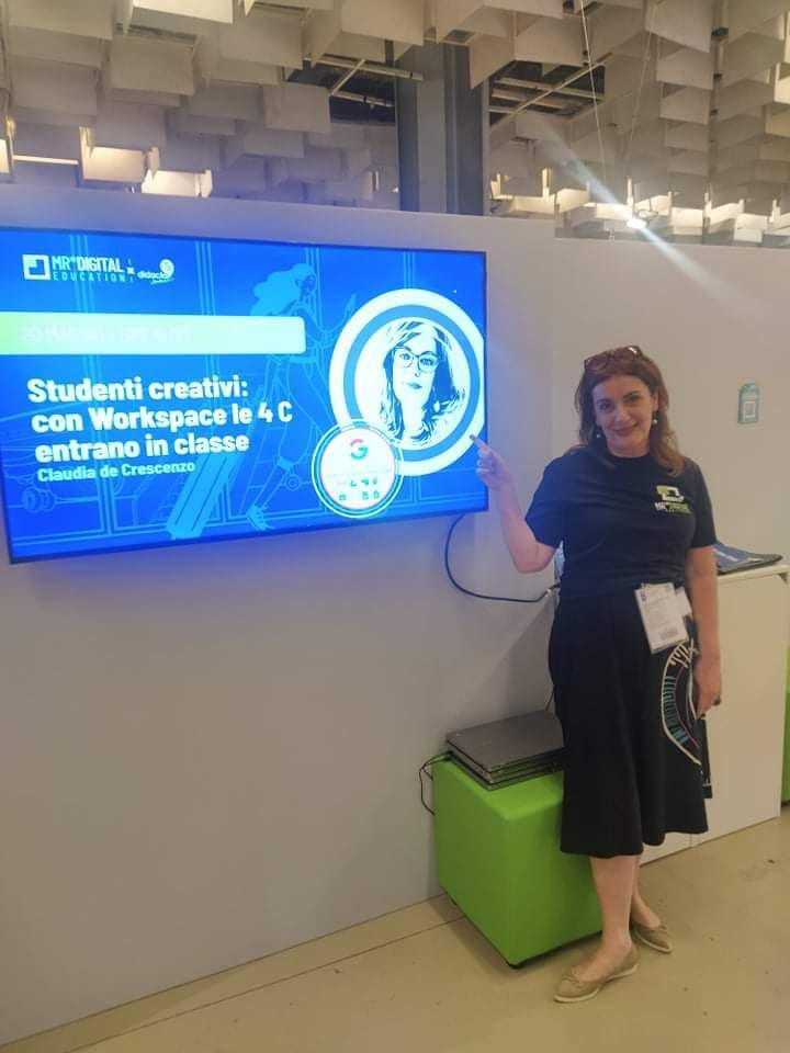 claudiadec21's tweet photo. Immagine per la quale ringrazio uno dei presenti al workshop di #MRDigital a #Didacta22.
Il tema dell'incontro: le 4C's nella classe del 21° secolo con le app di #GoogleforEdu. https://t.co/3mGlwayvdk