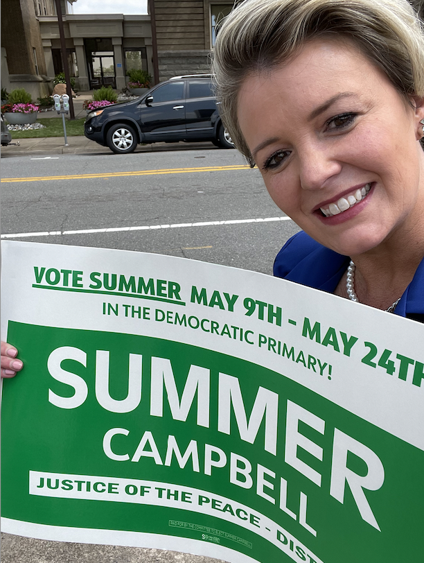 VoteSummerAR's tweet photo. TODAY IS THE LAST DAY TO VOTE EARLY!! 

Voting is only happening at the Pulaski County Regional Building on Markham Downtown from 8:00 AM to 5:00 PM. If you come by today, you'll see green ;)

Make sure to vote in the Democratic Primary and #VoteSummer https://t.co/v40hwzqGw2